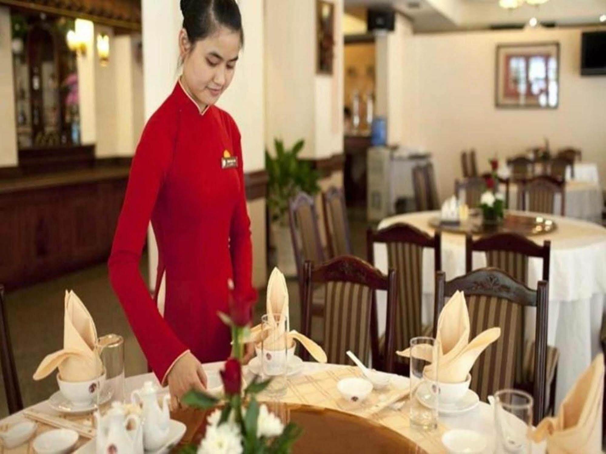 Tan Son Nhat 2 Hotel Hô Chi Minh-Ville Extérieur photo